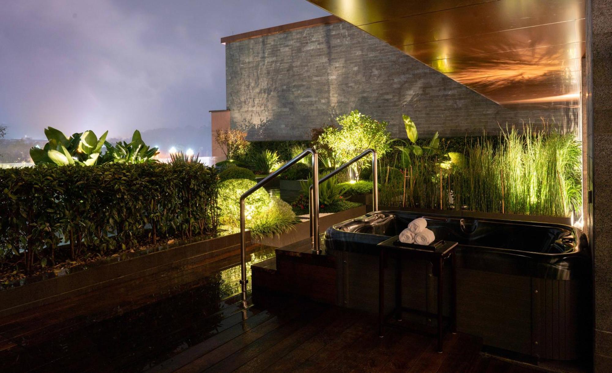 Le Meridien Emei Mountain Resort Emeishan Buitenkant foto