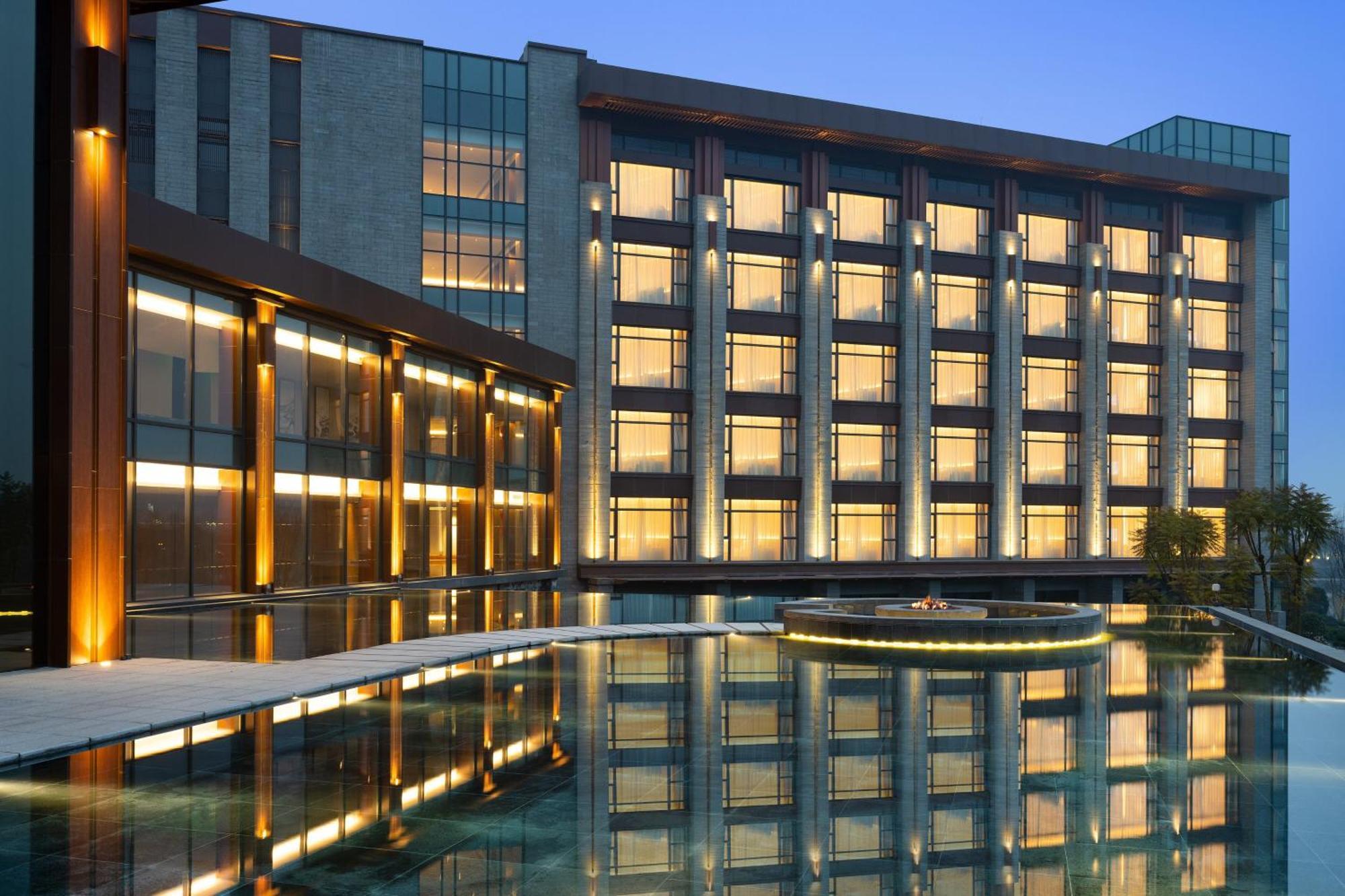 Le Meridien Emei Mountain Resort Emeishan Buitenkant foto