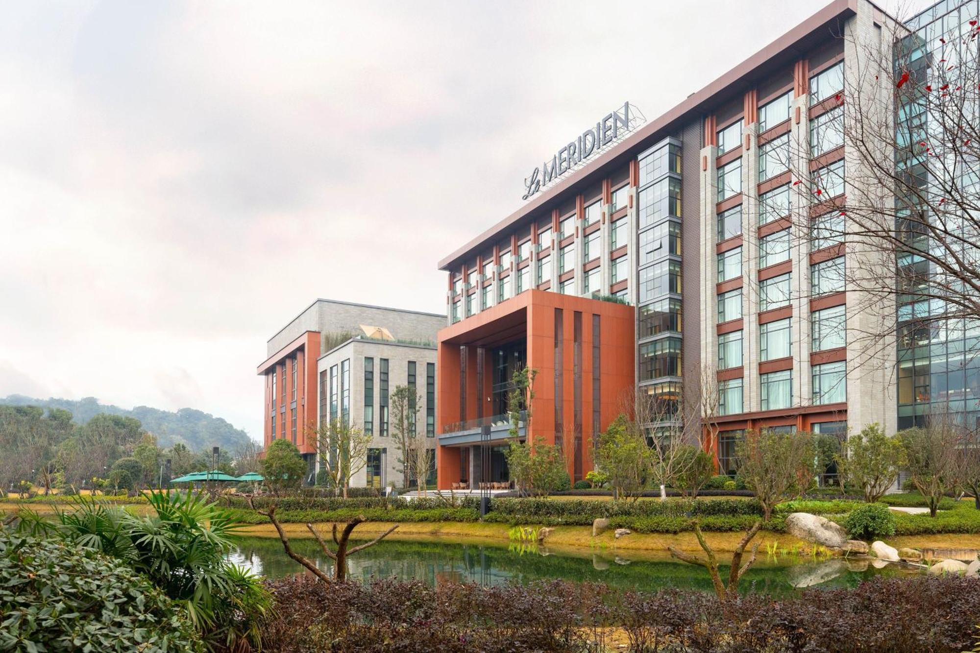 Le Meridien Emei Mountain Resort Emeishan Buitenkant foto