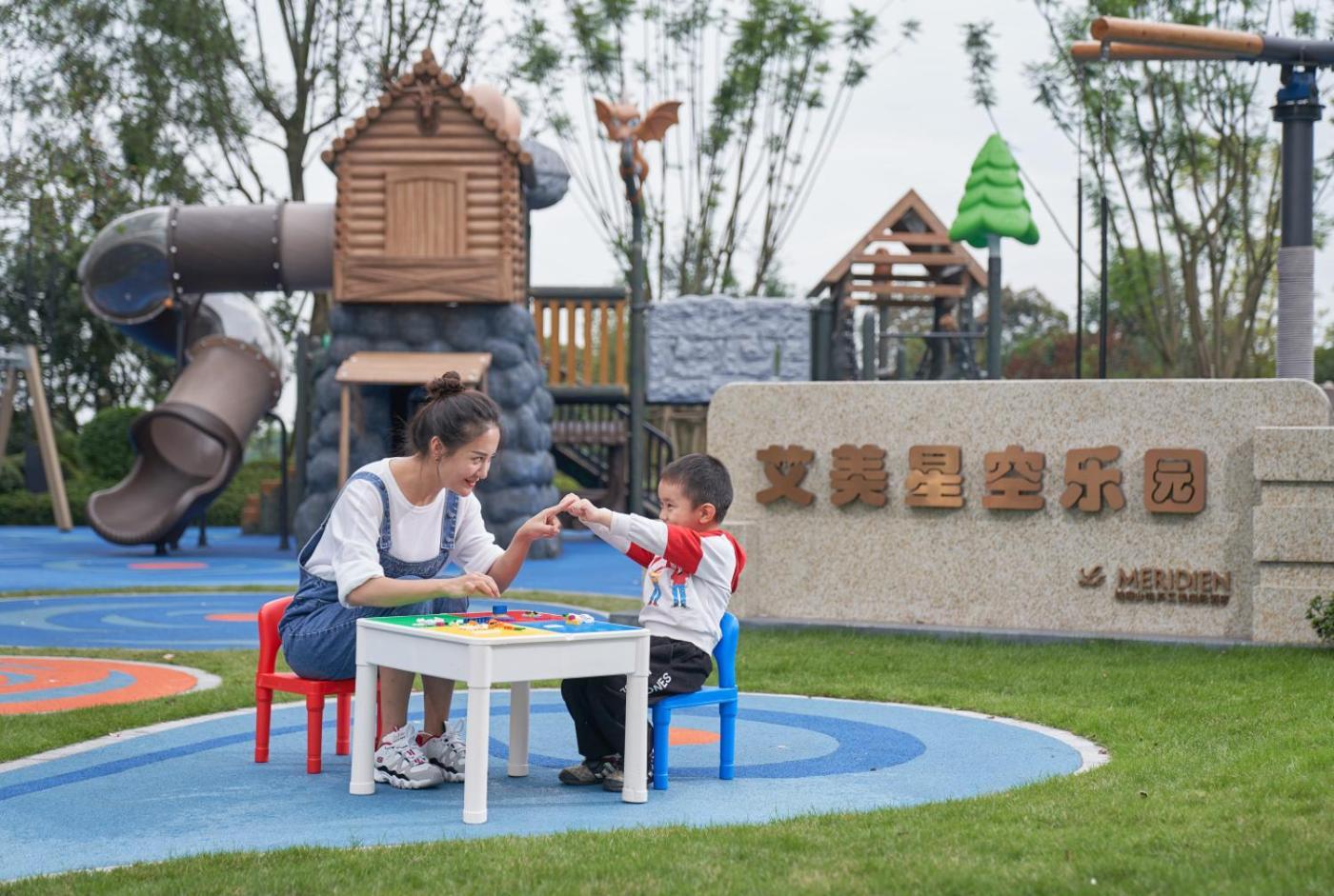 Le Meridien Emei Mountain Resort Emeishan Buitenkant foto